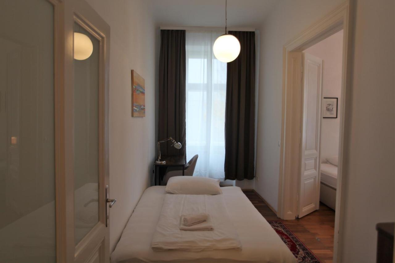 Casa Nostra - Ausgefallene Wohnung Am Augarten เวียนนา ภายนอก รูปภาพ